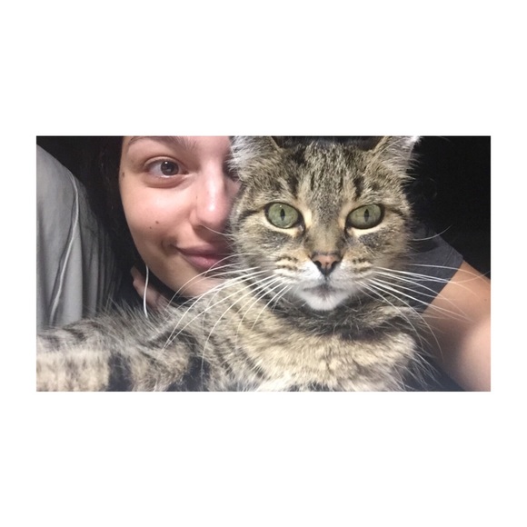 Meet your Posher, Sara - Picture 1 of 1